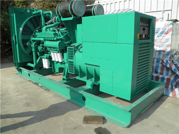 湄潭发电车出租-柴油发电机组在使用的过程中应该做好哪些防护工作