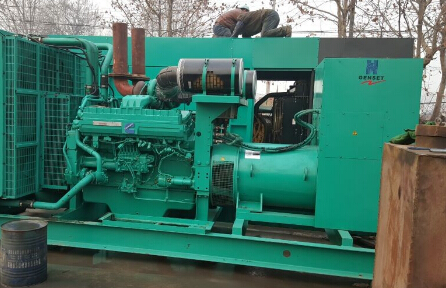 湄潭发电机组如何判断水冷式机油散热器内部是否需要清洗？